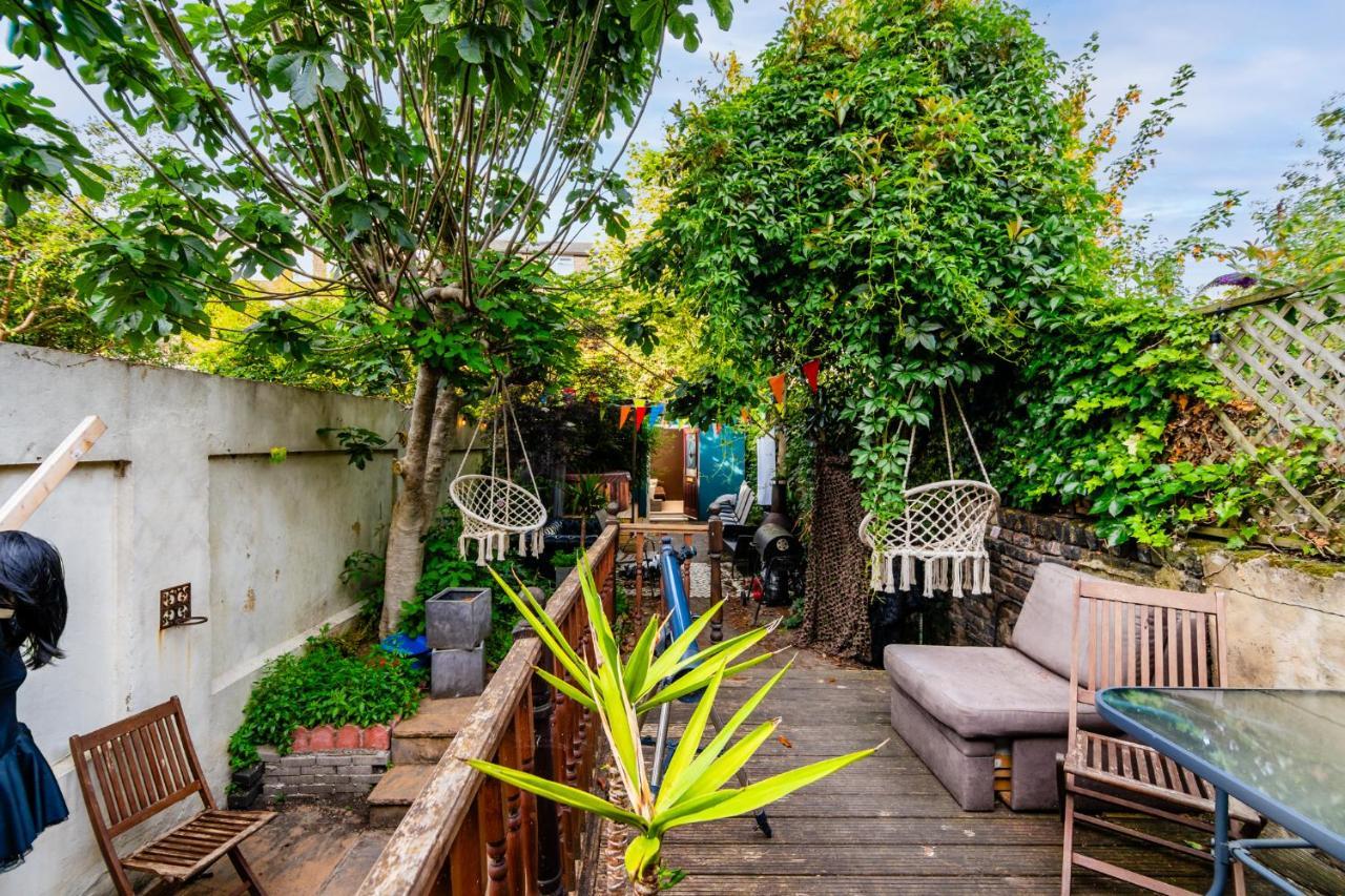 Double Room W/Projector & Garden Hot Tub ลอนดอน ภายนอก รูปภาพ